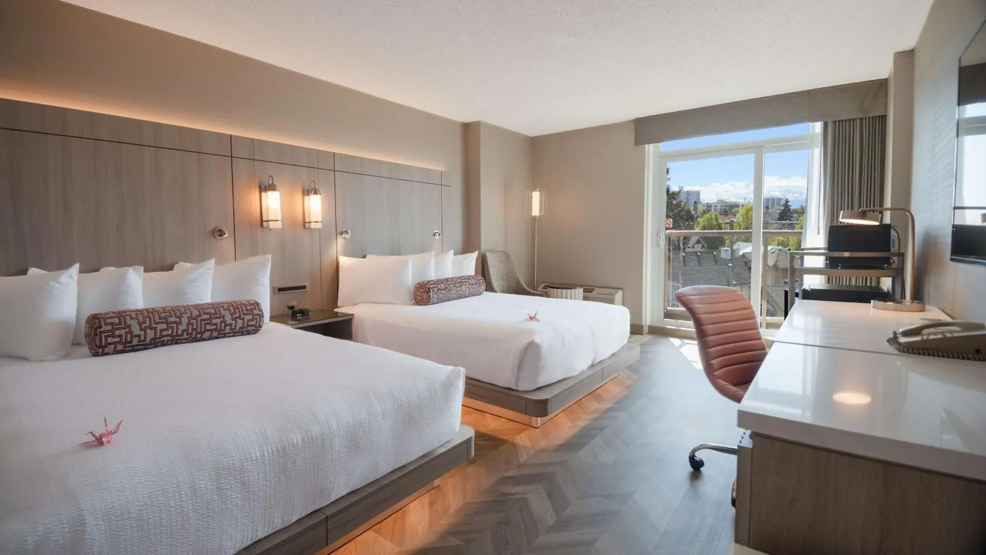 Coast Victoria Hotel & Marina By Apa