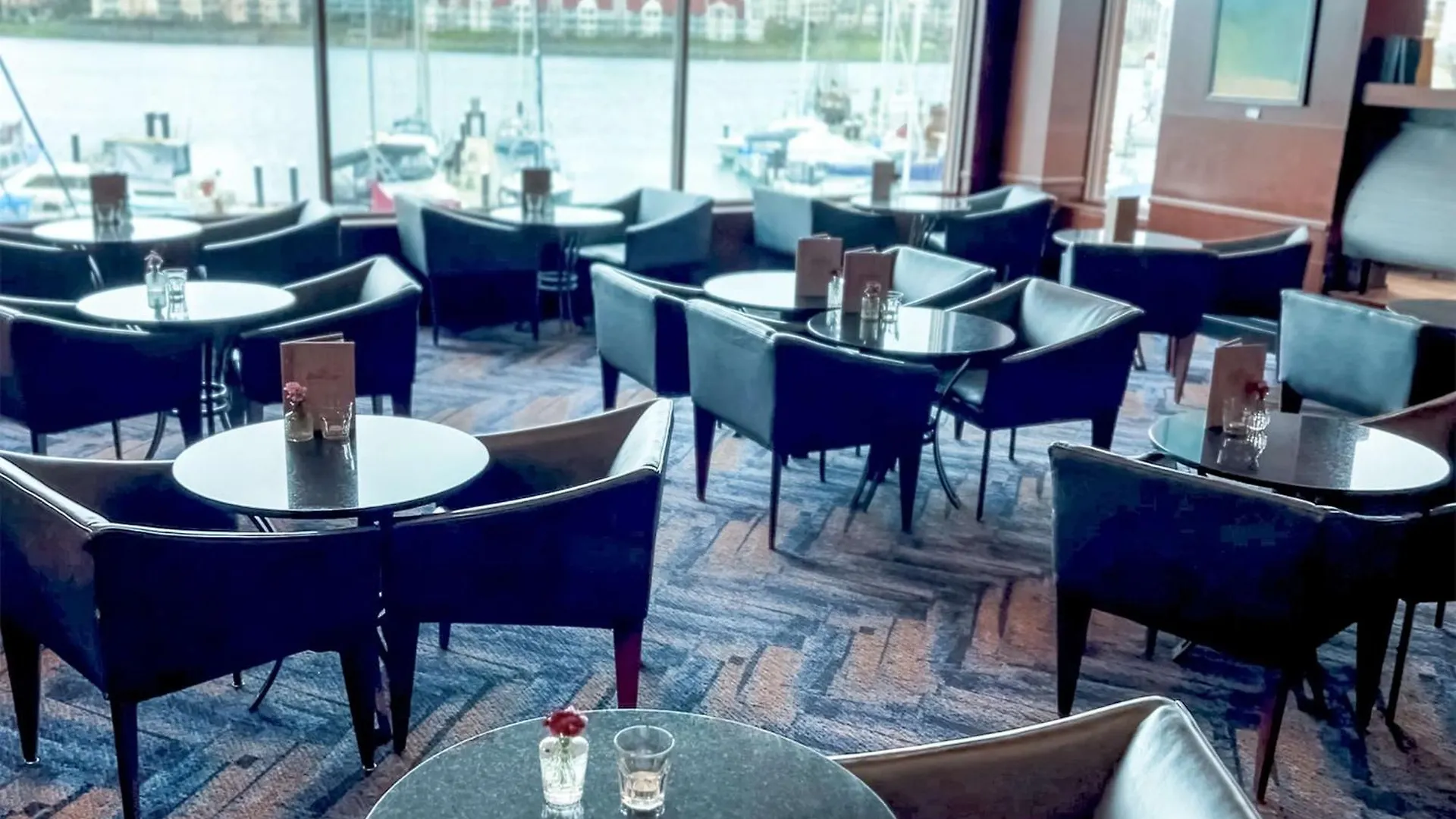 Coast Victoria Hotel & Marina By Apa