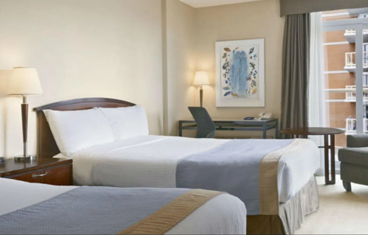 Coast Victoria Hotel & Marina By Apa 4*,  Kanada