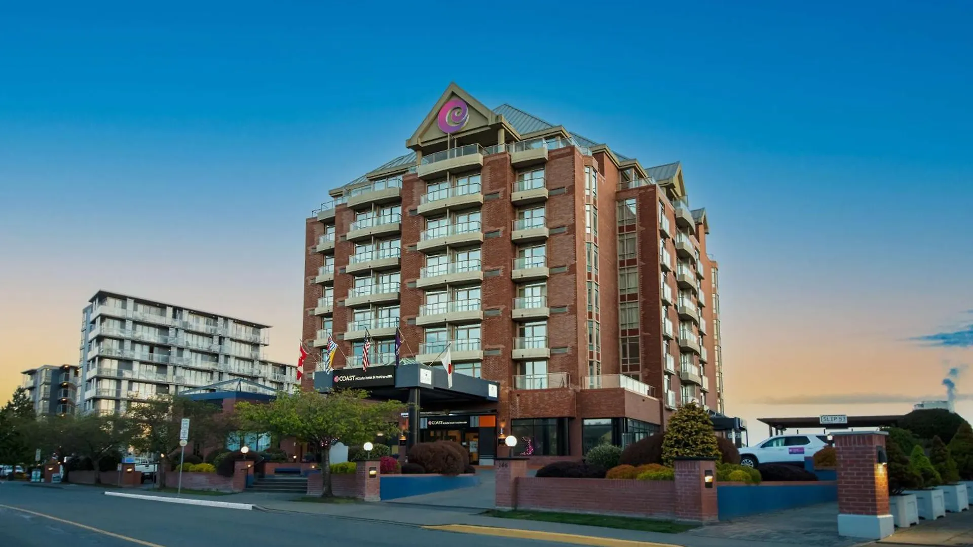 Coast Victoria Hotel & Marina By Apa 4*,  Canada