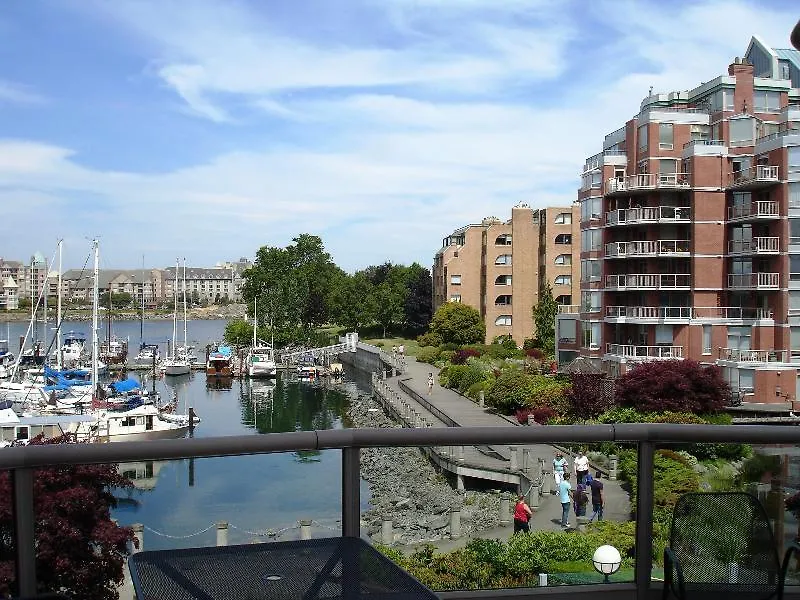 Coast Victoria Hotel & Marina By Apa